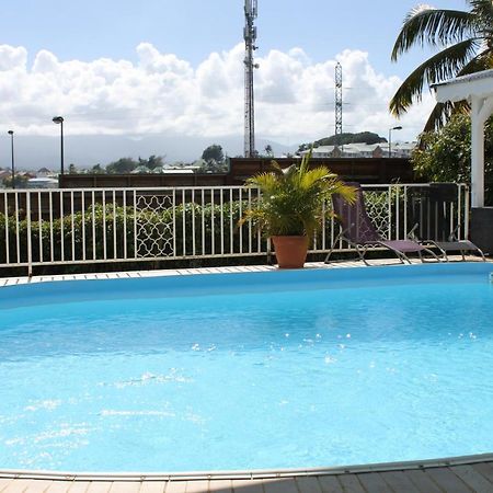 Hotel Lauraym à Baie-Mahault Extérieur photo