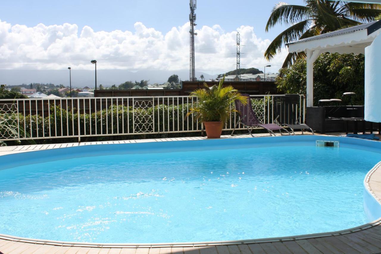 Hotel Lauraym à Baie-Mahault Extérieur photo